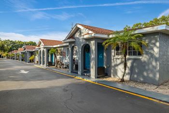 One story villas